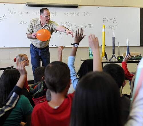 teacher calling on students